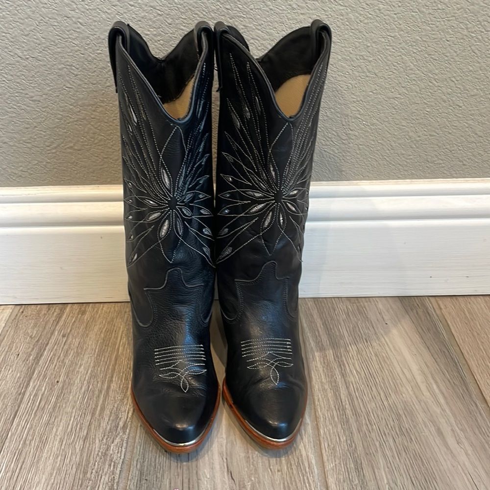 Dingo Boots